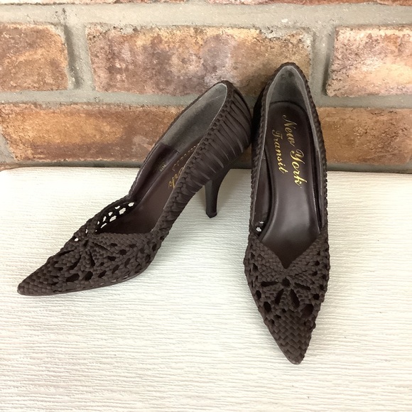 New York Transit Shoes - NEW YORK TRANSIT Braided/Woven Cutout Brown Pumps